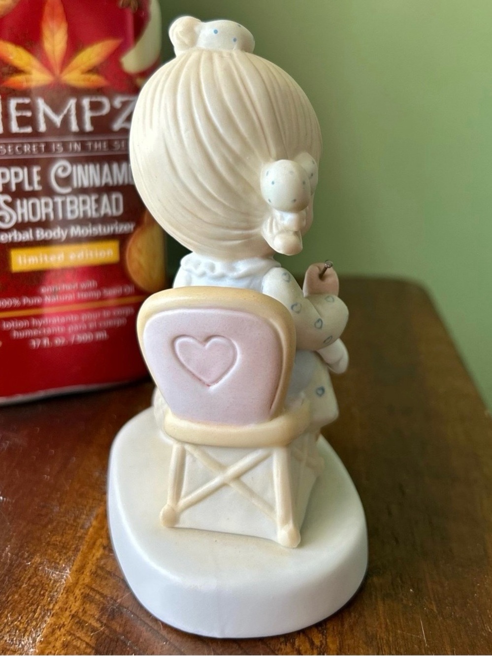 Vintage Precious Moments Knitting For Mother Figurine - Picture 6 of 9